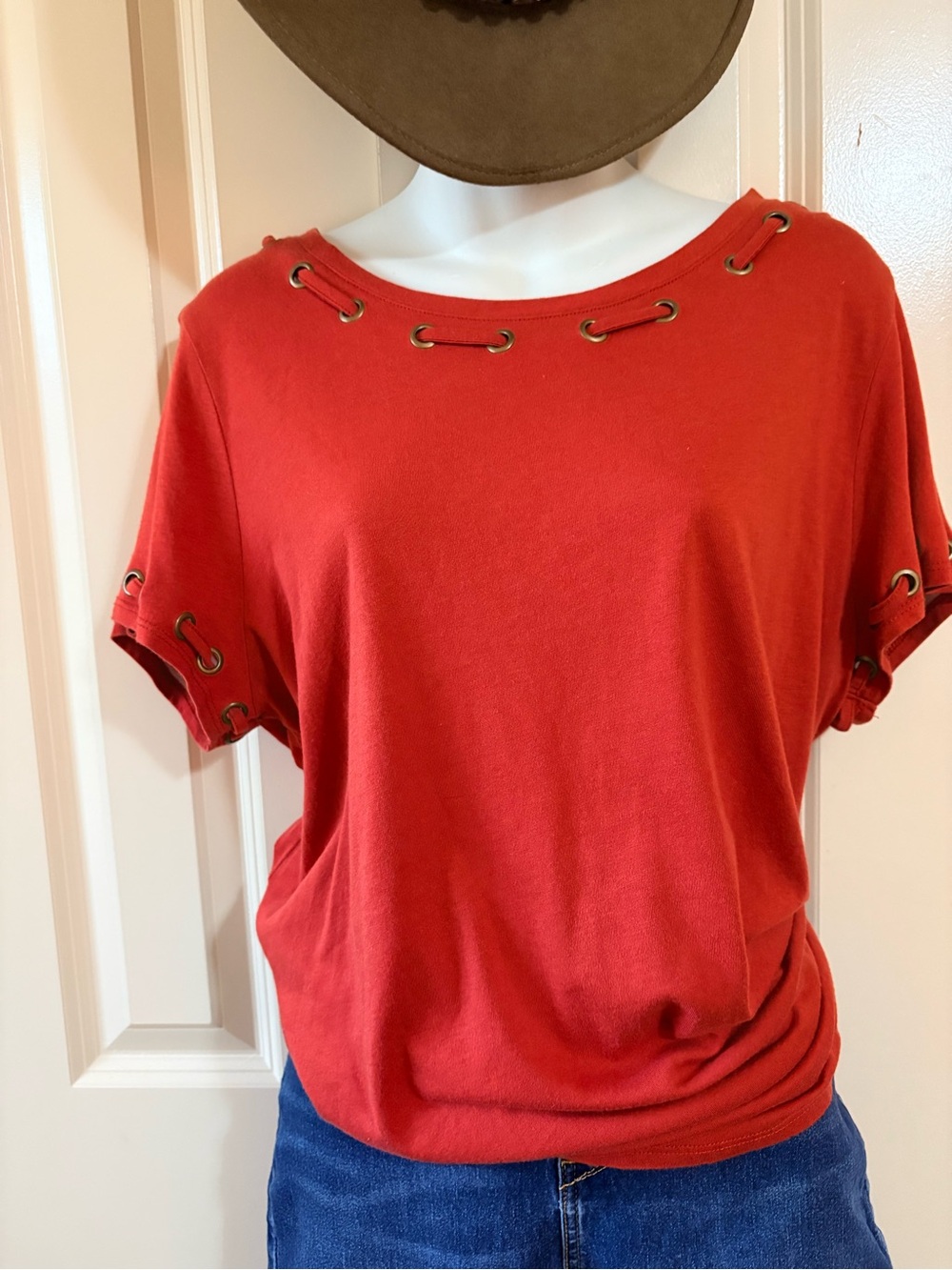 Boho country, Rust Short-Sleeve Eyelet Detail Top, size 14/16